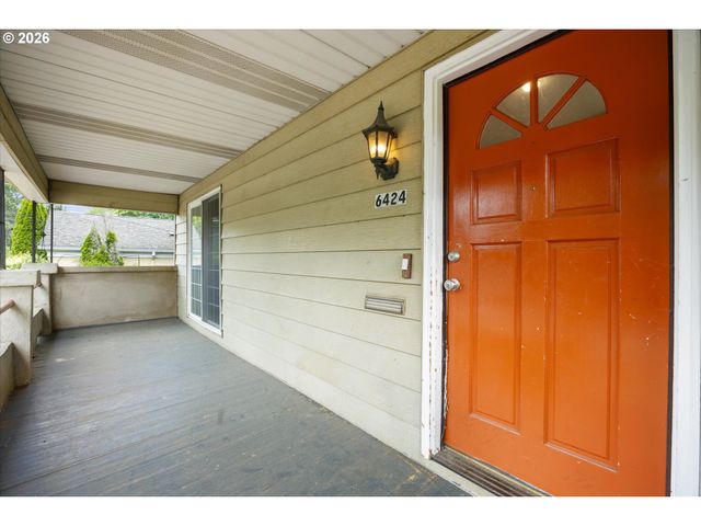 6424 Ne HASSALO St, Portland, OR 97213
