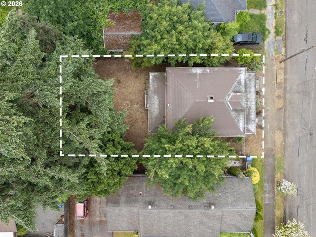 6424 Ne HASSALO St, Portland, OR 97213