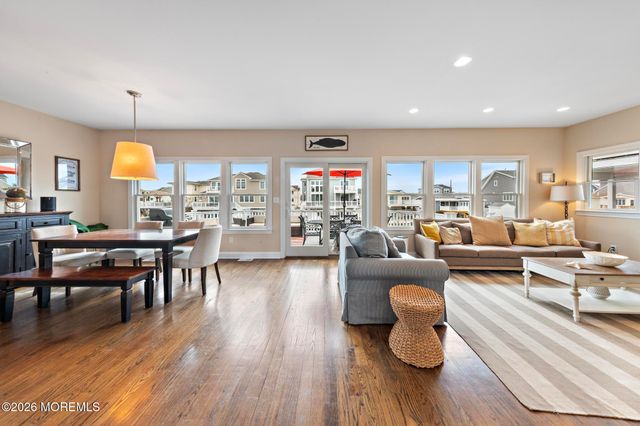 51 Barry Lane, Beach Haven West, NJ 08050