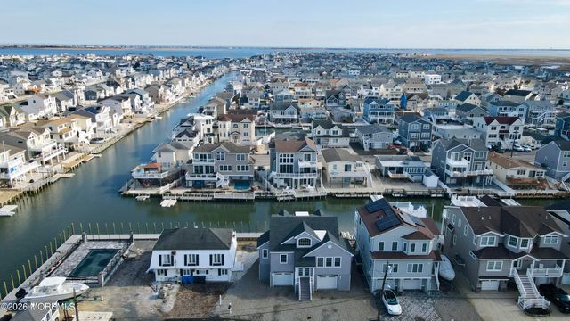 51 Barry Lane, Beach Haven West, NJ 08050