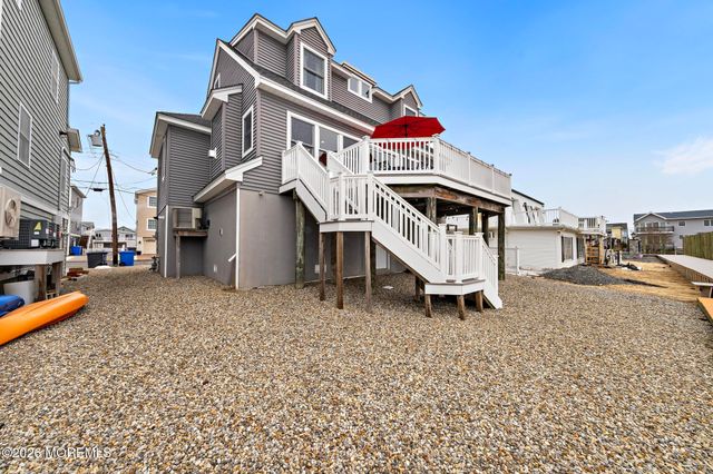 51 Barry Lane, Beach Haven West, NJ 08050