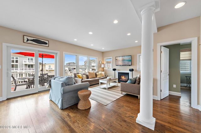 51 Barry Lane, Beach Haven West, NJ 08050