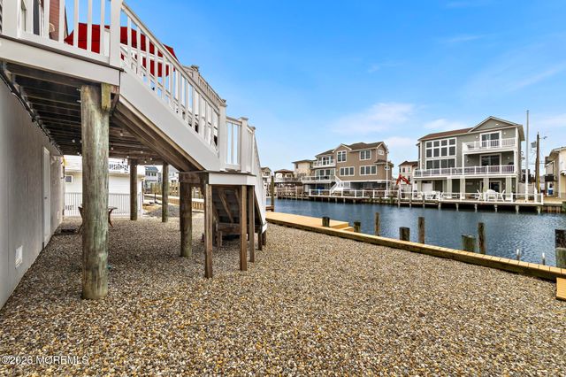 51 Barry Lane, Beach Haven West, NJ 08050