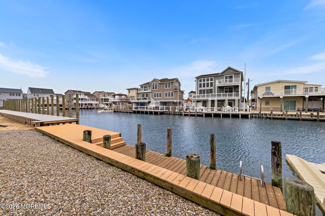 51 Barry Lane, Beach Haven West, NJ 08050