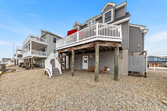 51 Barry Lane, Beach Haven West, NJ 08050
