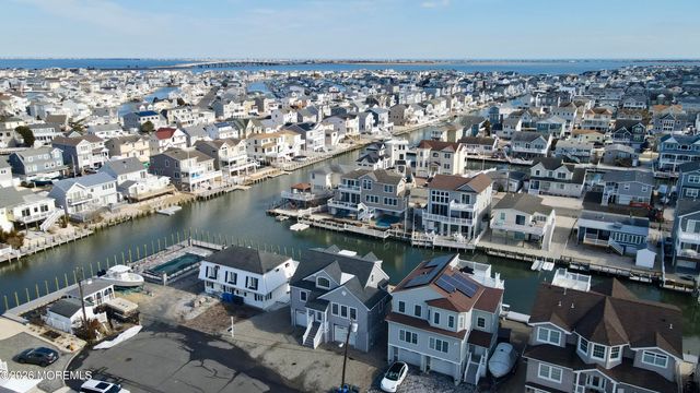51 Barry Lane, Beach Haven West, NJ 08050