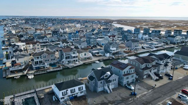 51 Barry Lane, Beach Haven West, NJ 08050