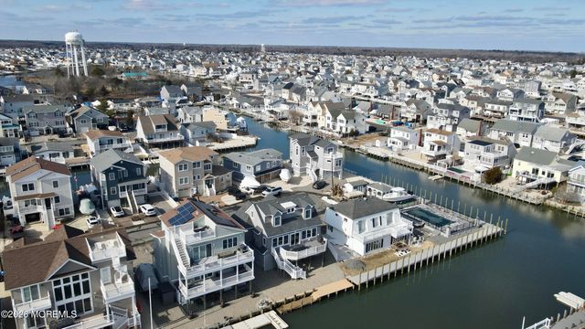 51 Barry Lane, Beach Haven West, NJ 08050