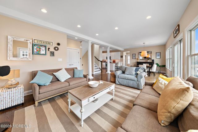 51 Barry Lane, Beach Haven West, NJ 08050