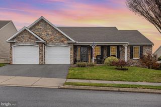 714 HEATHER RDG, Manheim, PA 17545