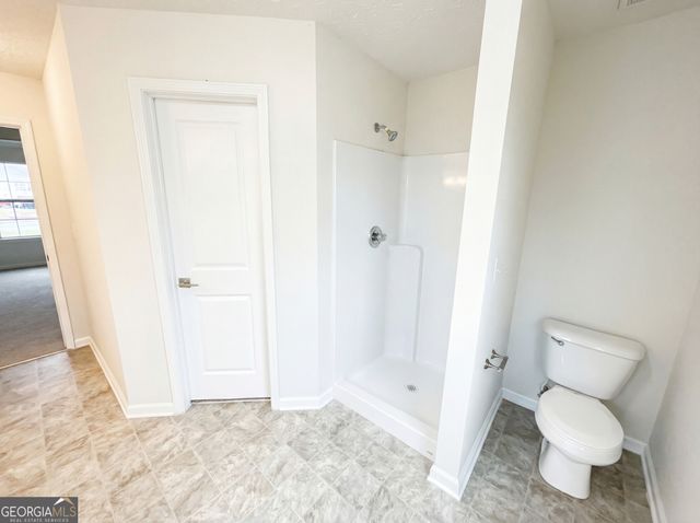 736 Tullamore Way, Hampton, GA 30228