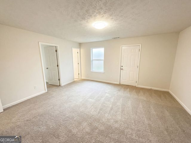 736 Tullamore Way, Hampton, GA 30228