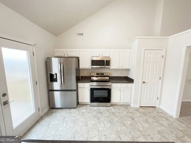 736 Tullamore Way, Hampton, GA 30228