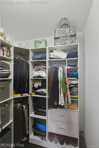 48767 Brittany Parc Drive, Macomb Township, MI 48044