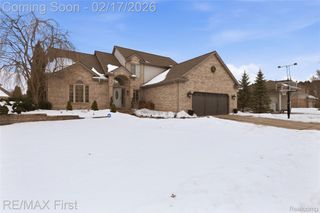 48767 Brittany Parc Drive, Macomb Township, MI 48044