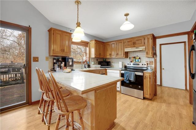 1028 Walnut Lane, Warrensburg, MO 64093