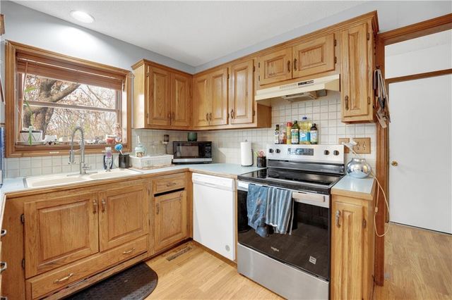 1028 Walnut Lane, Warrensburg, MO 64093