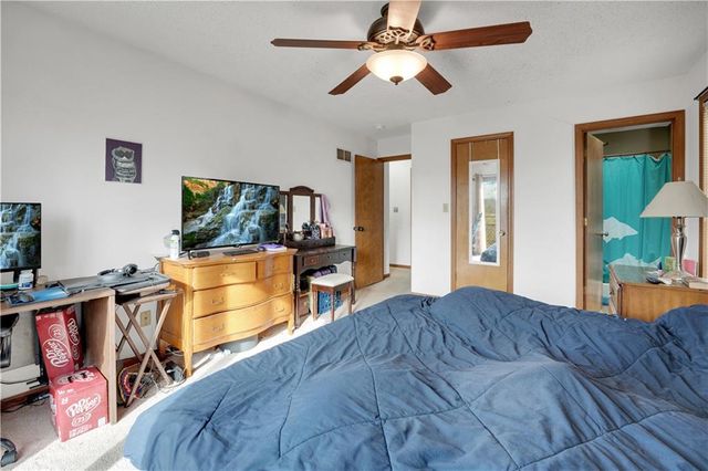 1028 Walnut Lane, Warrensburg, MO 64093