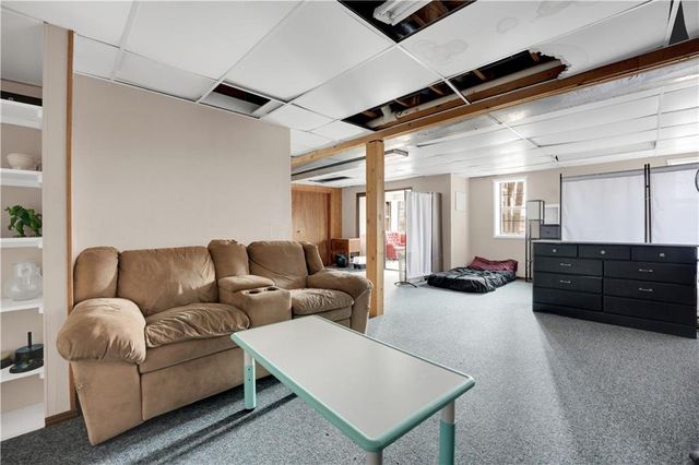 1028 Walnut Lane, Warrensburg, MO 64093