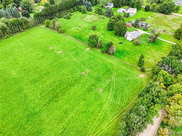 V/L Pingree Rd. Road, Howell, MI 48843