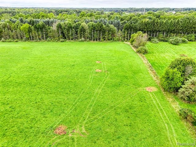 V/L Pingree Rd. Road, Howell, MI 48843