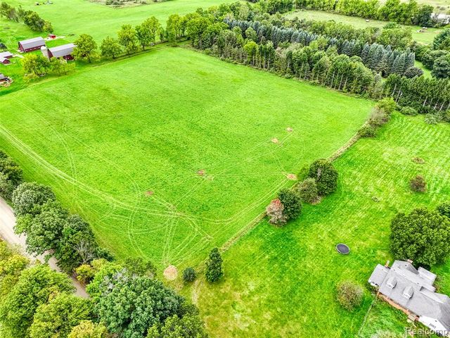 V/L Pingree Rd. Road, Howell, MI 48843