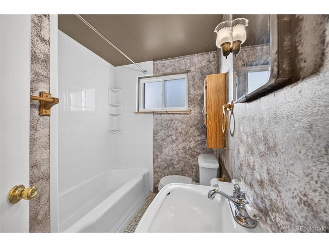 1101 W Stanford Ave, Englewood, CO 80110