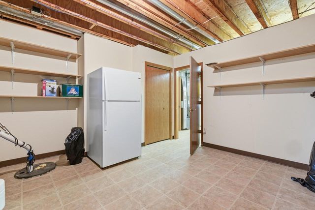 496 Glacier PASS, Slinger, WI 53086