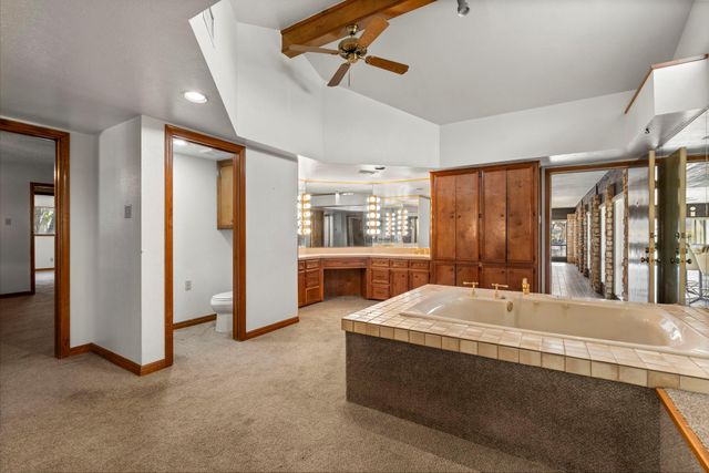 108 Augusta LN, Wimberley, TX 78676