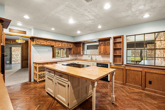 108 Augusta LN, Wimberley, TX 78676