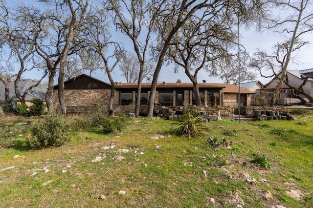 108 Augusta LN, Wimberley, TX 78676