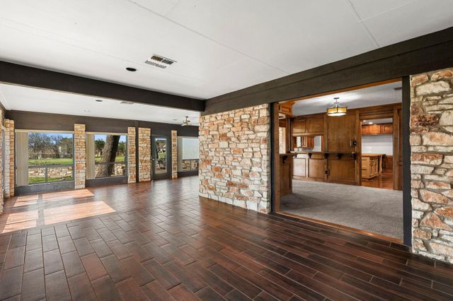108 Augusta LN, Wimberley, TX 78676