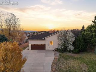 10 Desert Inn Way, Colorado Springs, CO 80921
