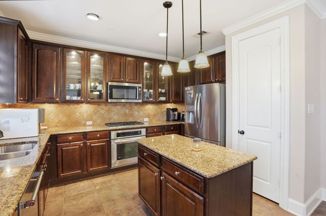 6736 Marbella 28, Irving, TX 75039