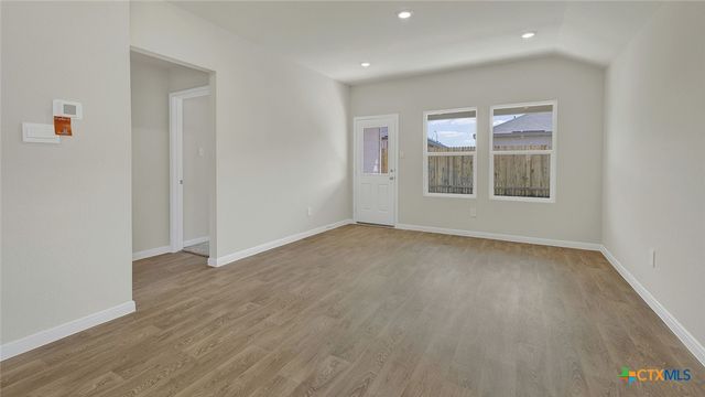 105 MORNING SIDE Grove, San Marcos, TX 78666