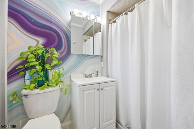 18 Reger Rd, Roxbury Twp., NJ 07876