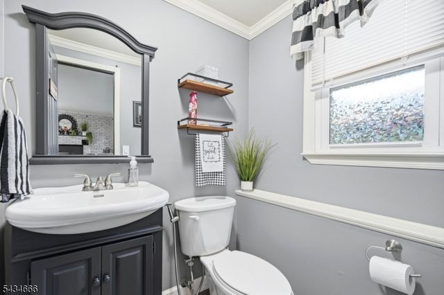 18 Reger Rd, Roxbury Twp., NJ 07876