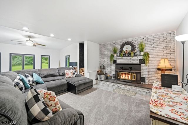 18 Reger Rd, Roxbury Twp., NJ 07876