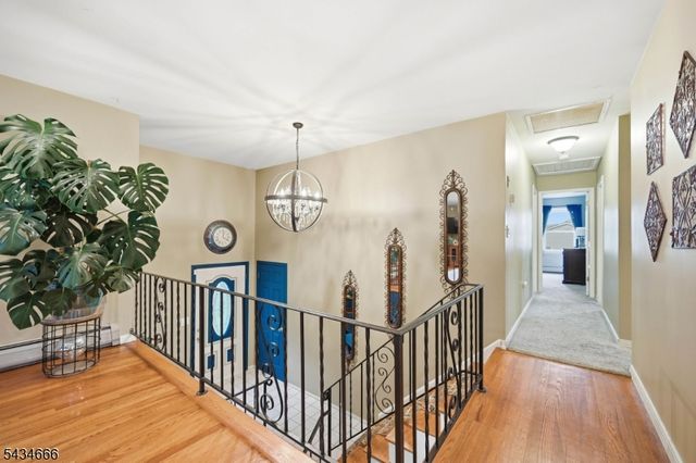 18 Reger Rd, Roxbury Twp., NJ 07876