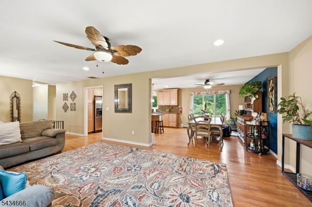 18 Reger Rd, Roxbury Twp., NJ 07876