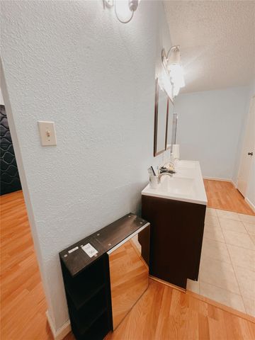 10831 Sandpiper Drive 188, Houston, TX 77096