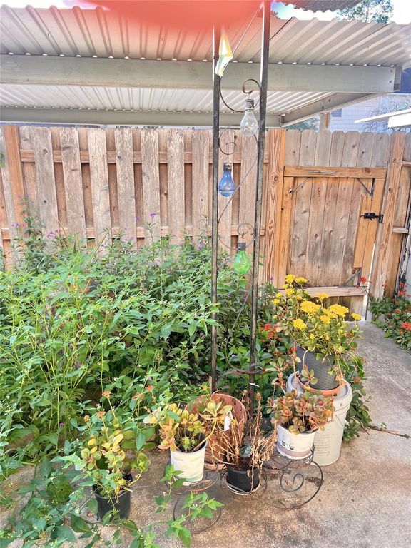 10831 Sandpiper Drive 188, Houston, TX 77096