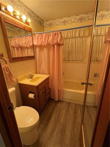 721 W Cooper Street, Maryville, MO 64468