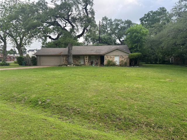 9386 Livernois Road, Houston, TX 77080