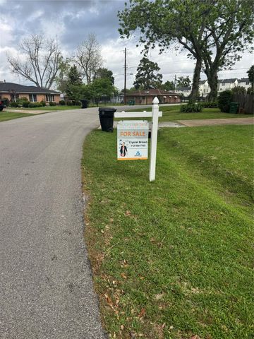 9386 Livernois Road, Houston, TX 77080