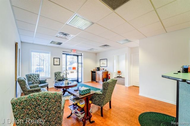 4621 & 4615 S Wayne Road, Wayne, MI 48184