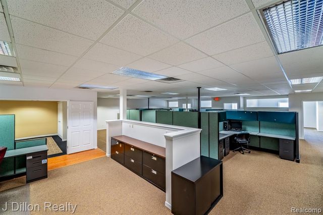 4621 & 4615 S Wayne Road, Wayne, MI 48184