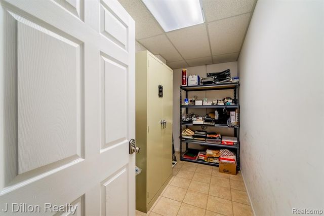 4621 & 4615 S Wayne Road, Wayne, MI 48184