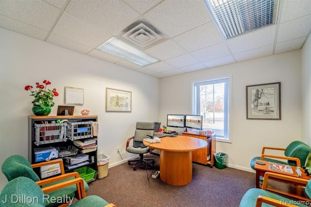 4621 & 4615 S Wayne Road, Wayne, MI 48184