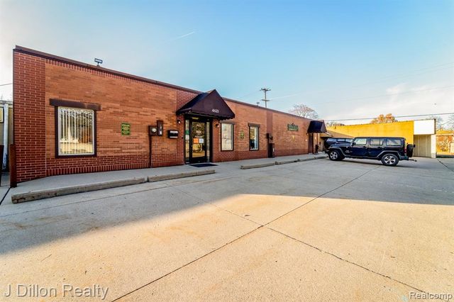 4621 & 4615 S Wayne Road, Wayne, MI 48184
